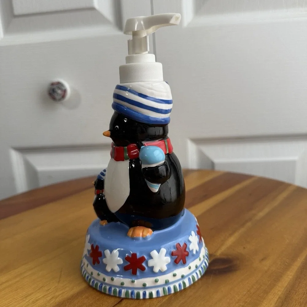 Penguins Soap Dispenser Winter Christmas Holiday Snowflakes Scarf‎